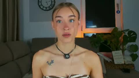 sugarskye online show from 28, 6, 2026