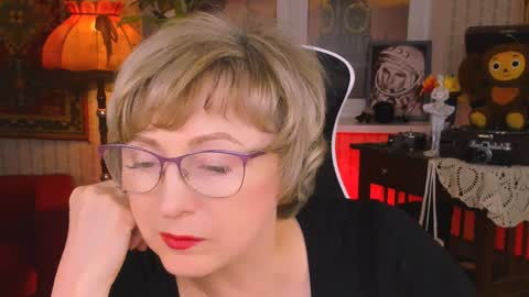 Vivien online show from 11, 12, 2024
