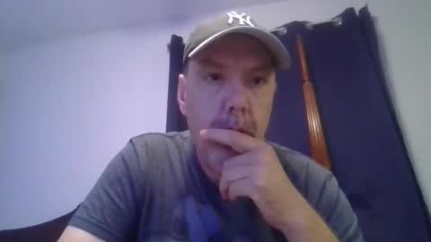 Snapshot of sullydog48 chatting on 27, 9, 2025 Sully online show from 27, 9, 2025