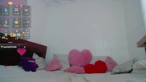 Snapshot of summer__xo chatting on 28, 10, 2025 Summer online show from 28, 10, 2025