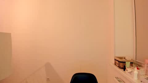 Summer Preston online show from 12, 3, 2025