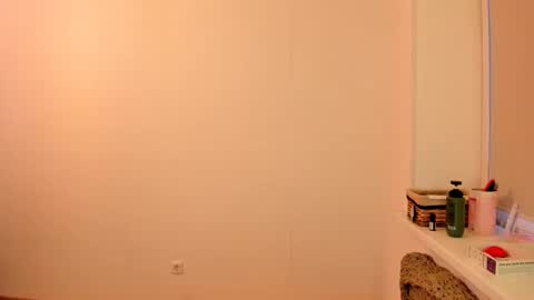 Summer Preston online show from 10, 10, 2025