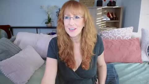 SummerKnightzzz online show from 22, 1, 2025