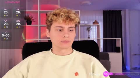 Snapshot of sunburn_boy chatting on 25, 12, 2024 Emilio online show from 25, 12, 2024