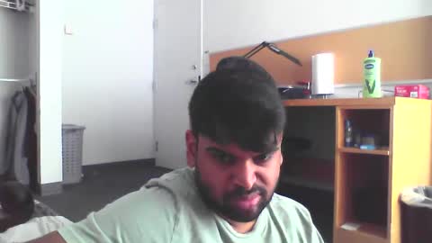 Snapshot of sundoog chatting on 17, 9, 2025 Sundoog online show from 17, 9, 2025