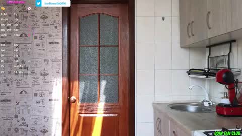 Tina. Im topless model  online show from 12, 2, 2025