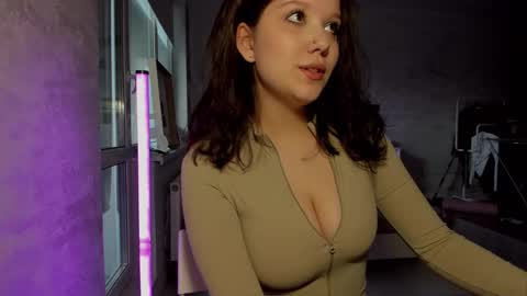 Snapshot of sunlovedamily chatting on 5, 2, 2025 Amy online show from 5, 2, 2025