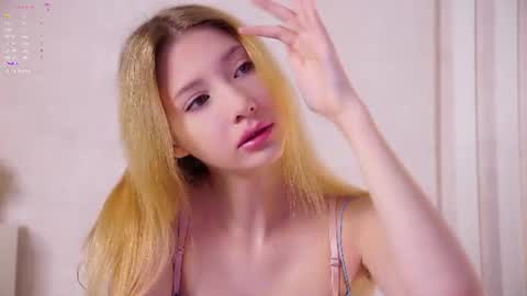 Snapshot of sunnmoonn chatting on 11, 6, 2026 Lily online show from 11, 6, 2026