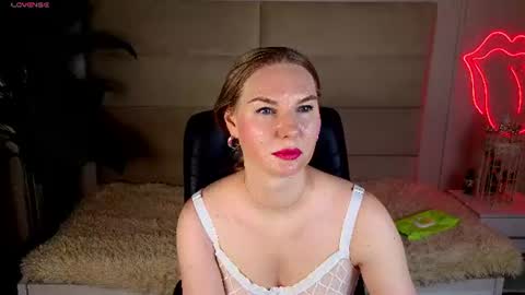 Snapshot of sunny_nicoleee chatting on 5, 7, 2026 sunny_nicoleee online show from 5, 7, 2026
