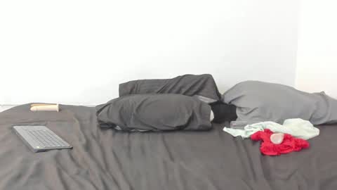 Snapshot of sunnyandevan chatting on 1, 2, 2025 Christian Vanessa online show from 1, 2, 2025