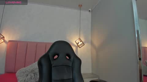  S U N N Y online show from 13, 9, 2025