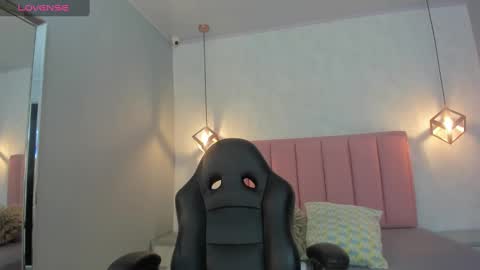  S U N N Y online show from 10, 11, 2025