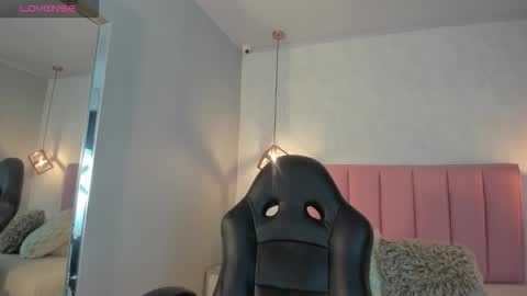  S U N N Y online show from 13, 11, 2025