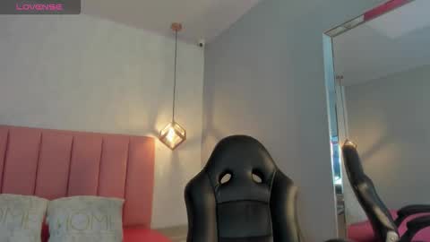  S U N N Y online show from 10, 1, 2026