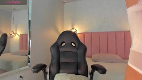  S U N N Y online show from 28, 2, 2026