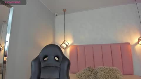  S U N N Y online show from 16, 4, 2026