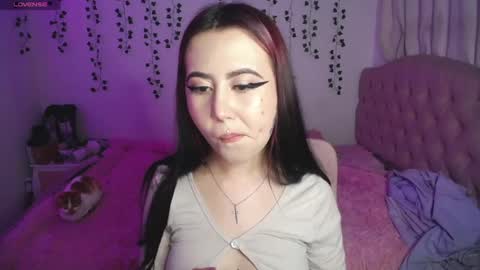 Snapshot of sunset_pienk chatting on 11, 3, 2025 Sunset online show from 11, 3, 2025