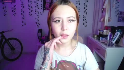 Snapshot of sunset_pienk chatting on 24, 9, 2025 Sunset online show from 24, 9, 2025