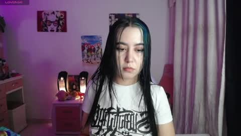 Snapshot of sunset_pienk chatting on 8, 6, 2026 Sunset online show from 8, 6, 2026