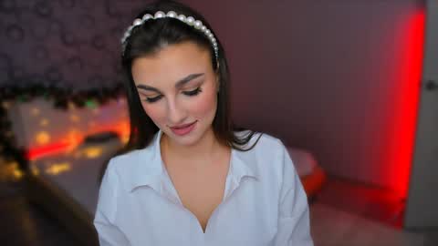 Snapshot of sunsetwithava chatting on 5, 1, 2025 sunsetwithava online show from 5, 1, 2025