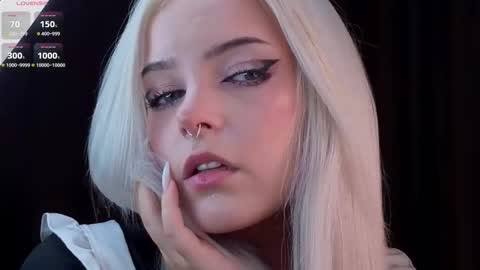 Snapshot of sunshinegirlx chatting on 25, 9, 2025 Alice online show from 25, 9, 2025