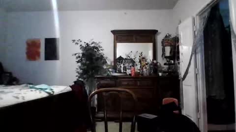 Snapshot of superd512 chatting on 31, 12, 2024 Guero Cash online show from 31, 12, 2024