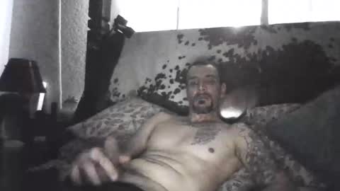 Snapshot of superd512 chatting on 5, 1, 2025 Guero Cash online show from 5, 1, 2025