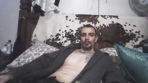 Snapshot of superd512 chatting on 6, 1, 2025 Guero Cash online show from 6, 1, 2025