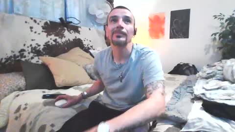 Snapshot of superd512 chatting on 3, 2, 2025 Guero Cash online show from 3, 2, 2025