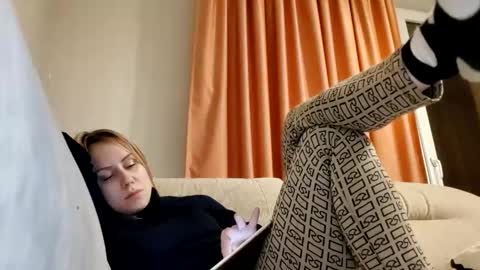 Annie online show from 18, 1, 2025