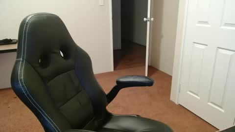 Snapshot of surge_0 chatting on 10, 10, 2025 surge_0 online show from 10, 10, 2025