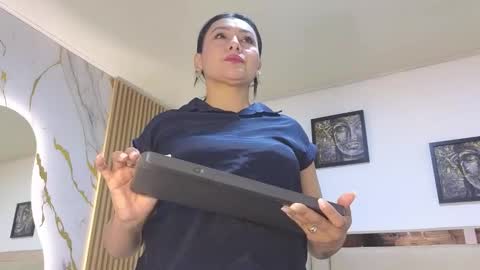 Snapshot of susan_sexymilf chatting on 9, 10, 2025 Susan online show from 9, 10, 2025