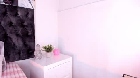 Snapshot of susana_mont chatting on 19, 5, 2026 susana online show from 19, 5, 2026