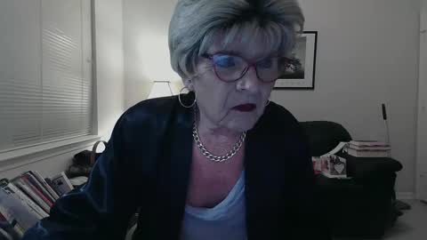 Snapshot of susanandlisa chatting on 31, 1, 2025 sexualsusan online show from 31, 1, 2025
