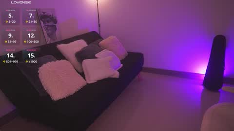  Sus Moore  online show from 19, 2, 2026