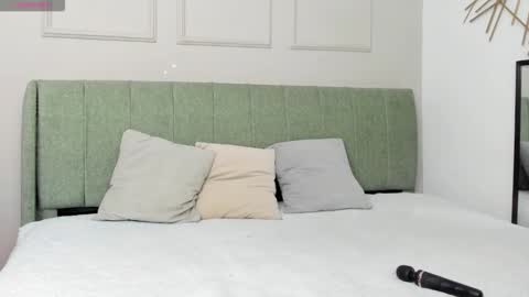 Amelia  online show from 8, 11, 2025