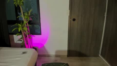 SusieGlass online show from 9, 3, 2026