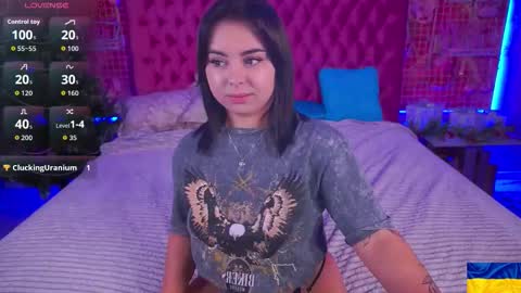 Snapshot of susiewood chatting on 18, 12, 2025 Susie online show from 18, 12, 2025