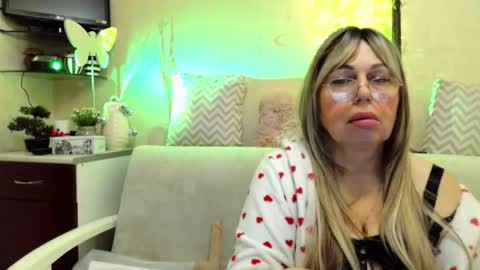 SusiexNoreen online show from 5, 4, 2026