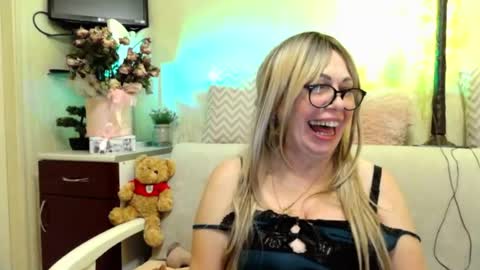 SusiexNoreen online show from 7, 7, 2026
