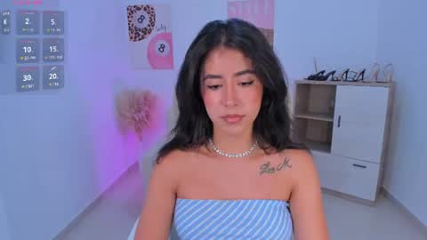 Snapshot of sussan_monroe chatting on 1, 8, 2026 Sussan Monroe online show from 1, 8, 2026