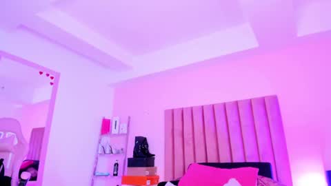 Snapshot of sussan_nicolle1 chatting on 27, 9, 2025 Sussan Nicole online show from 27, 9, 2025