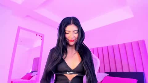 Snapshot of sussan_nicolle1 chatting on 29, 10, 2025 Sussan Nicole online show from 29, 10, 2025