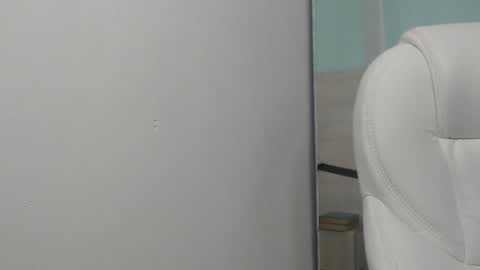 Snapshot of sussy_leon chatting on 13, 2, 2025 sussy leon online show from 13, 2, 2025