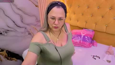 Sussy  online show from 5, 2, 2026