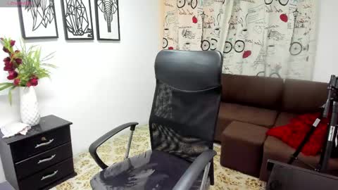 Snapshot of susyamis chatting on 11, 3, 2025 Susy online show from 11, 3, 2025