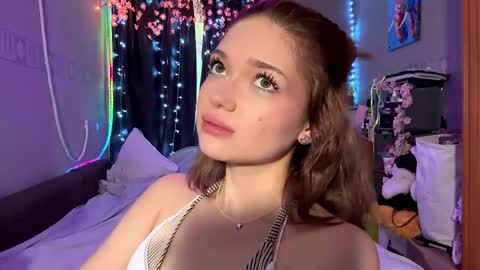 Snapshot of suzannabarmes chatting on 7, 6, 2026 Stacy online show from 7, 6, 2026
