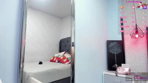 S U Z E T  online show from 17, 12, 2025