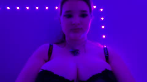Snapshot of suzukibunny chatting on 20, 12, 2024 SuzukiBunny online show from 20, 12, 2024