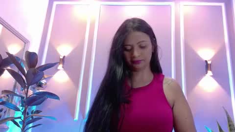 Snapshot of suzyfox chatting on 12, 3, 2026 Suzy online show from 12, 3, 2026